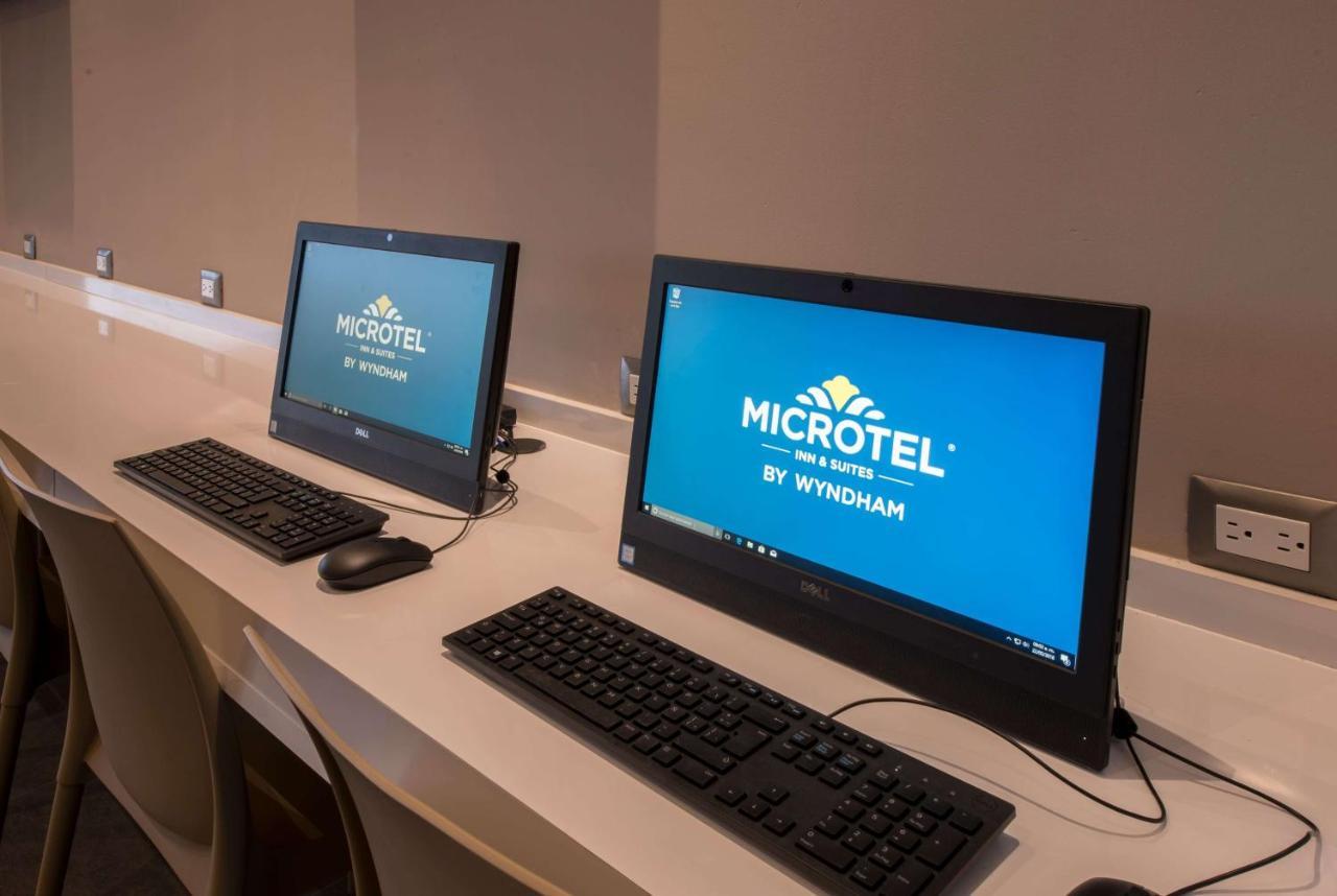 Microtel Inn & Suites By Wyndham Guadalajara Sur Palomar Exteriör bild